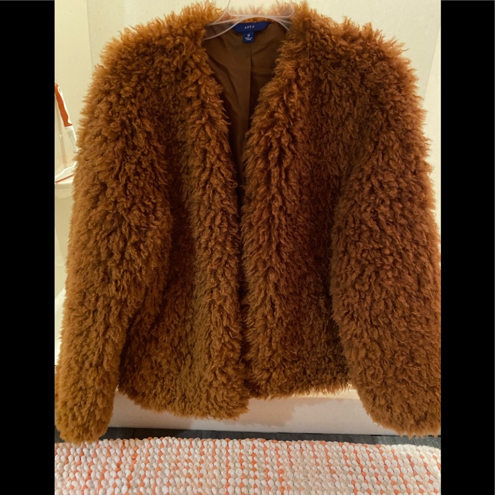 Fur coat with pockets